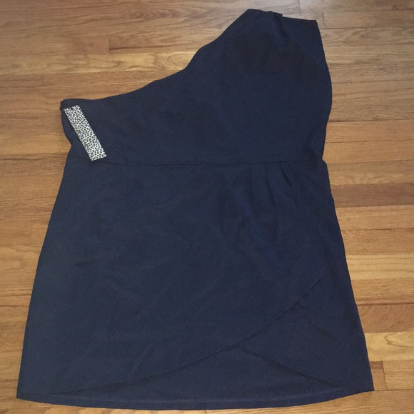 Newport News Dresses & Skirts - One shoulder dress by Newport News Newport News Dresses & Skirts - One shoulder dress by Newport News